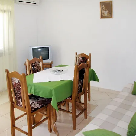 Lägenhet Apartment Ivka - Srd400 *